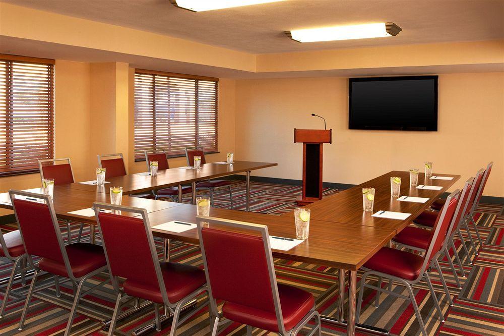 Drury Inn & Suites San Antonio Airport Екстериор снимка