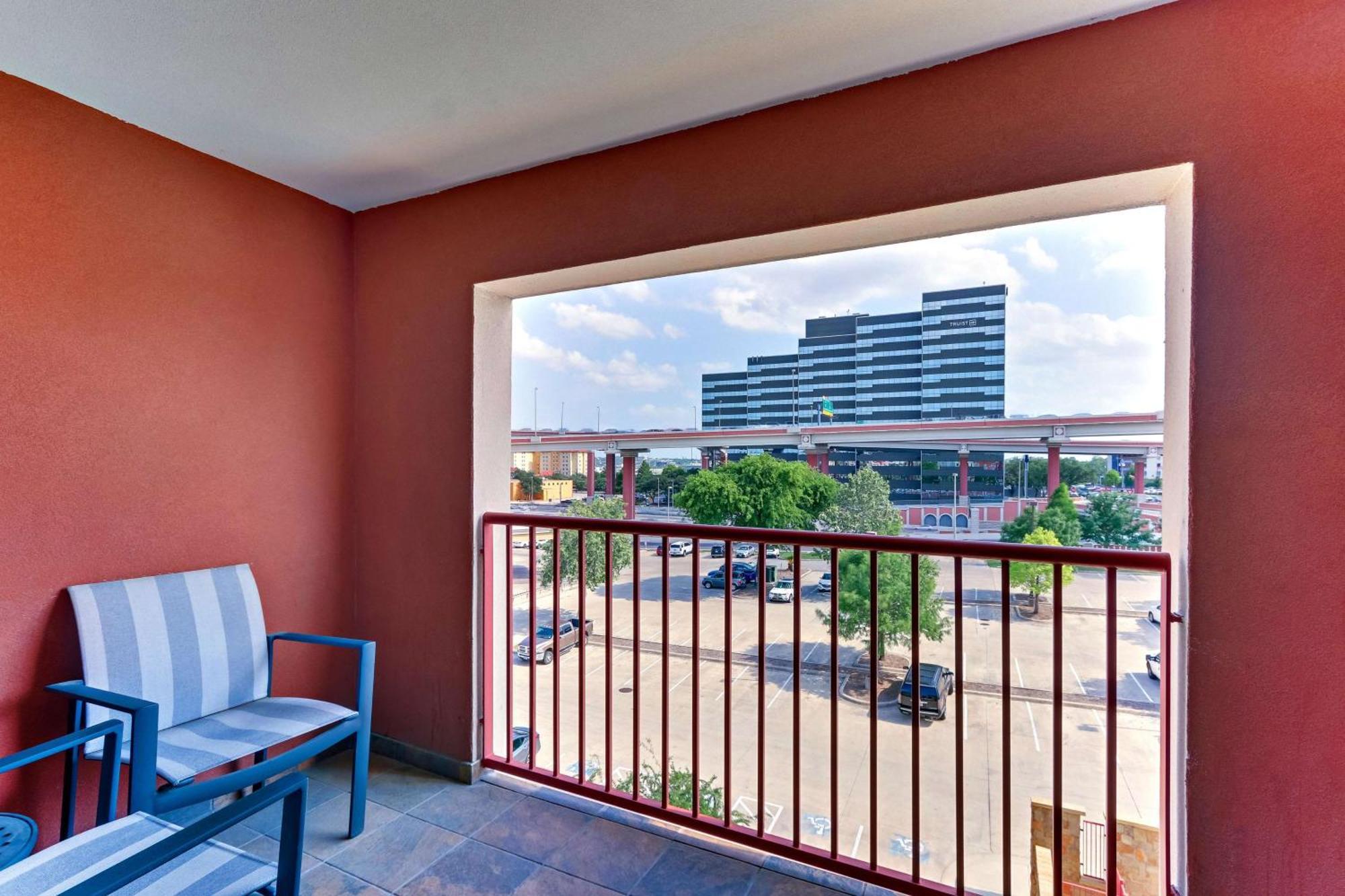 Drury Inn & Suites San Antonio Airport Екстериор снимка