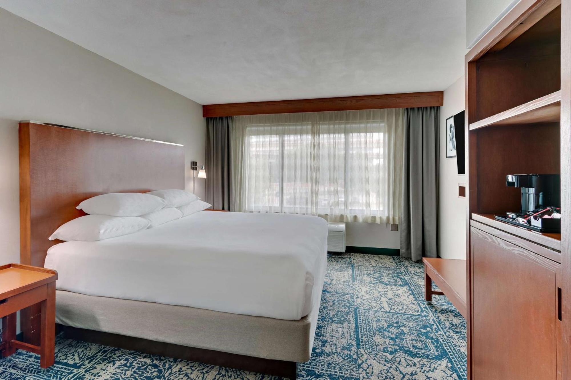 Drury Inn & Suites San Antonio Airport Екстериор снимка
